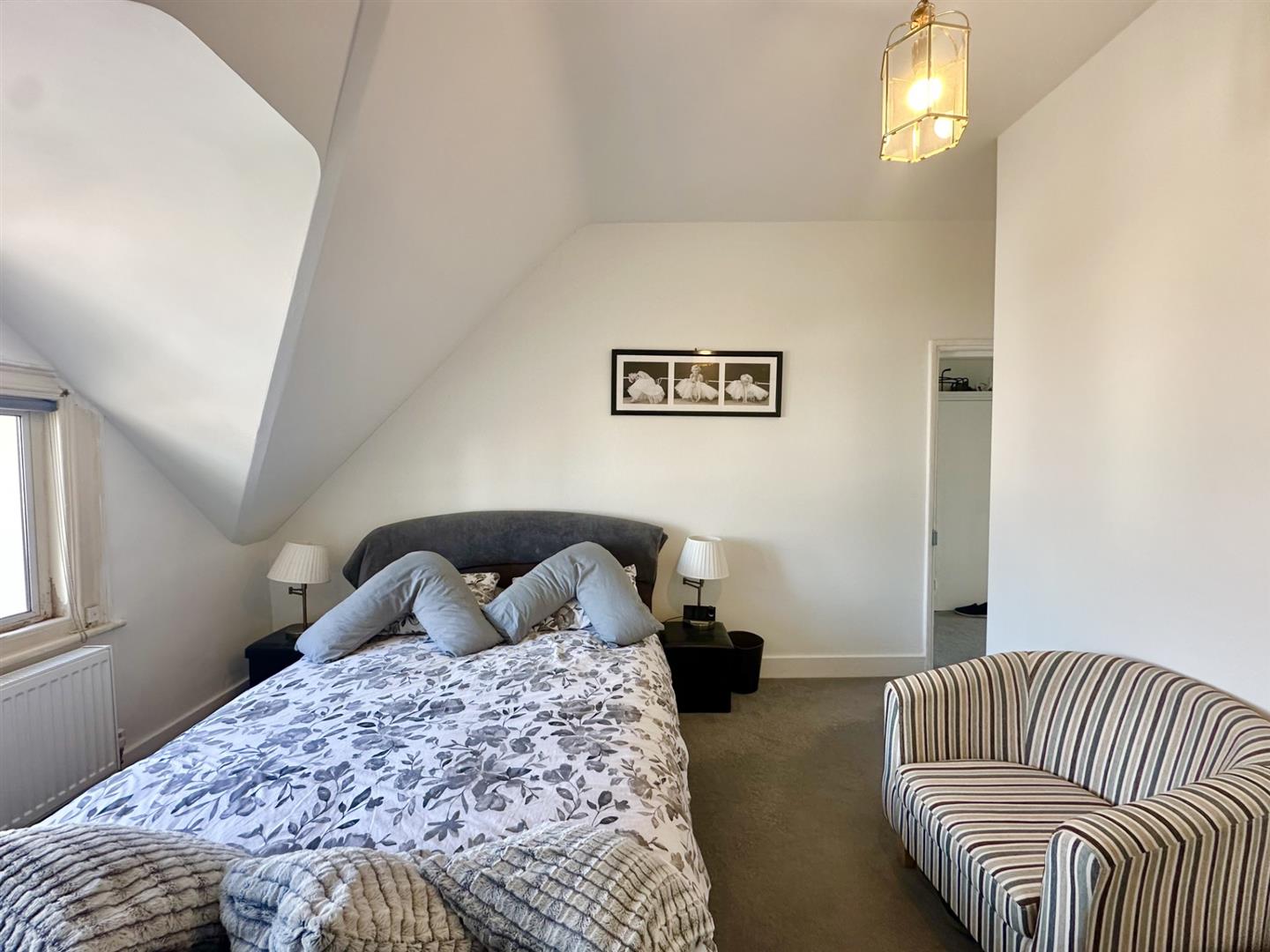 2 bed property in Wickham Avenue, Bexhill-On-Sea